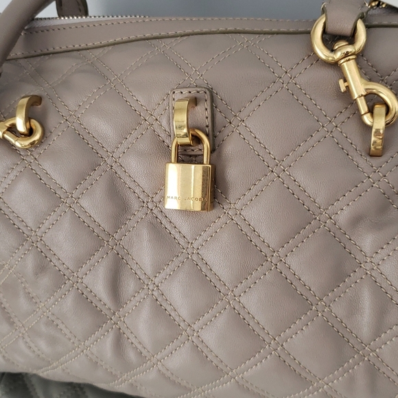 SOLD 🌟NEW Marc Jacobs Quilted Leather Handbag - Picture 2 of 7